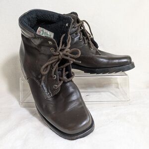 Blondo Canada Women's Brown Leather Waterproof Lace Boots 51026  Grunge W11